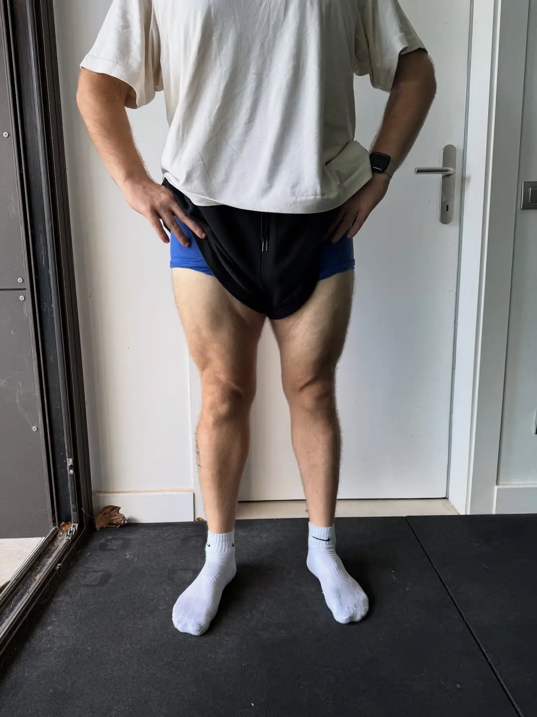 Ibai Llanos, trabajo de pierna tras la rutina de entrenamiento