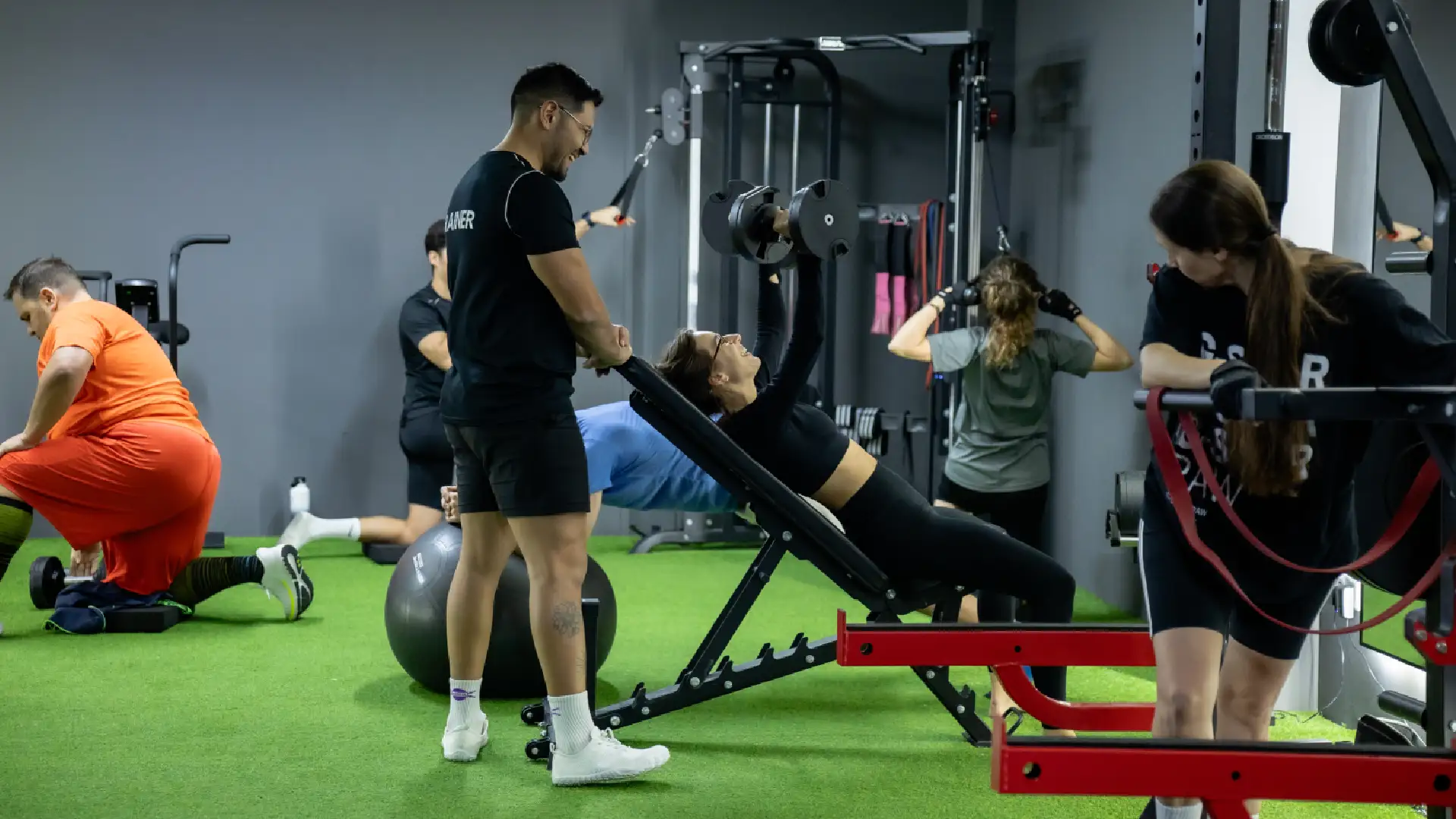 Grupos reducidos de máximo 4 personas en Barcelona Barbell Club